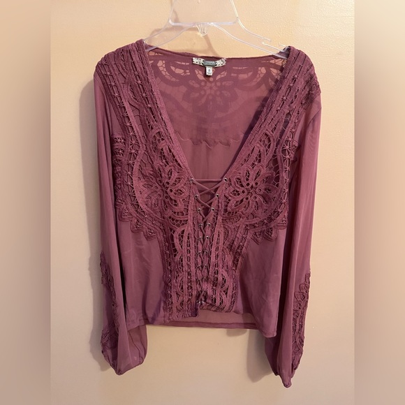 Gimmicks by Buckle mauve pink crochet lace up blouse - Picture 3 of 9
